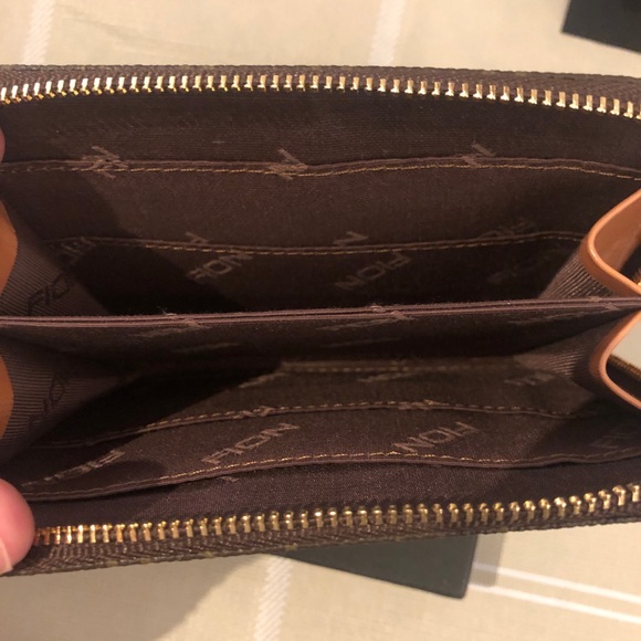 Fion wallet - Picture 4 of 4